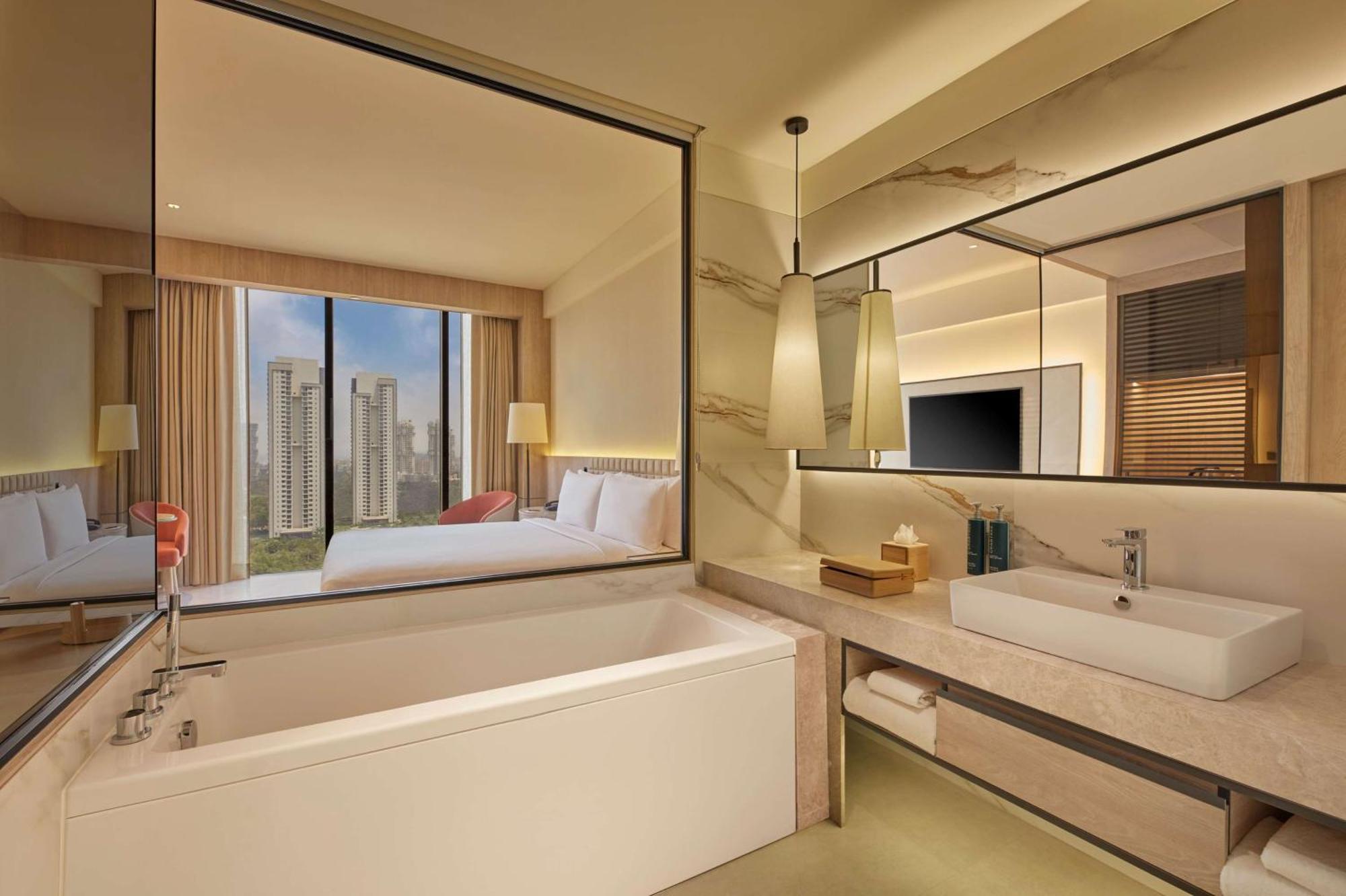 Hilton Gurugram Baani City Centre Gurgaon Exterior foto