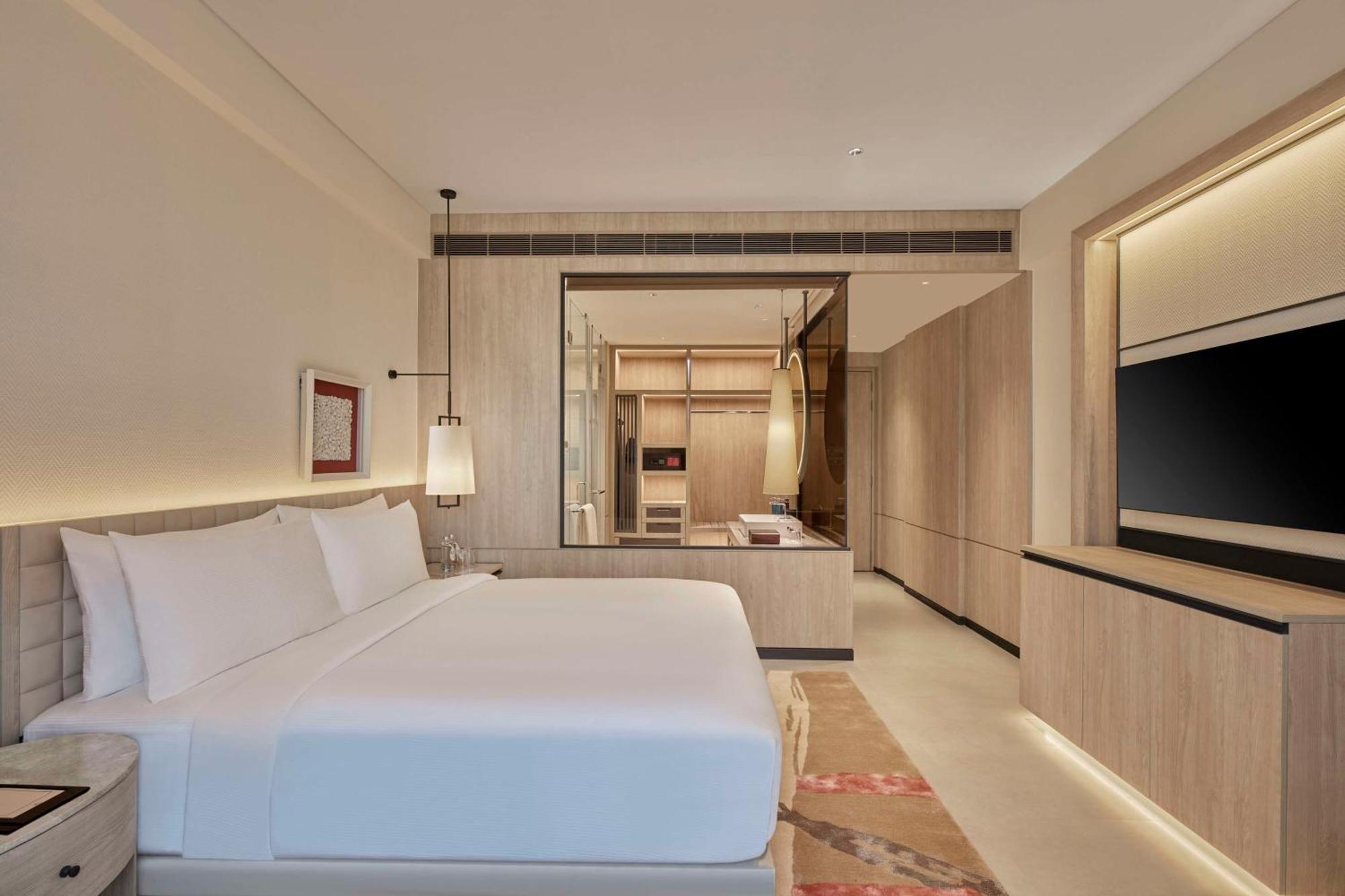 Hilton Gurugram Baani City Centre Gurgaon Exterior foto